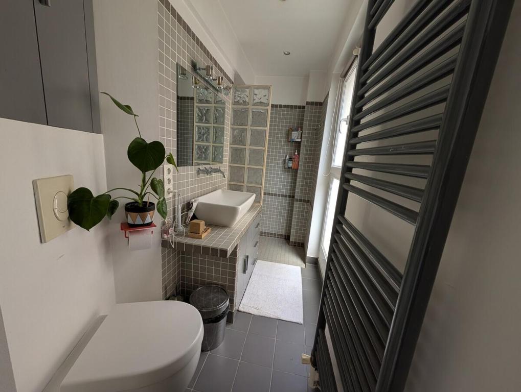 Quiet family apartment in Paris Near 7 metro lines - 5