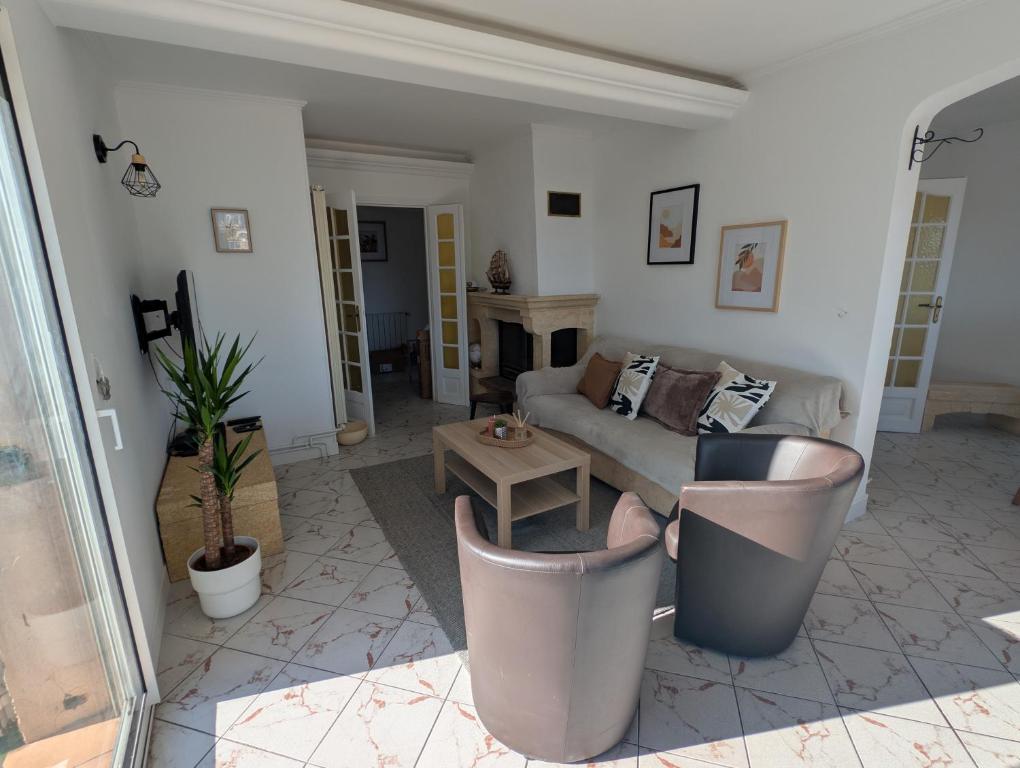 Appartement 90m2 avec terrasse, vue mer et parking gratuit - 2