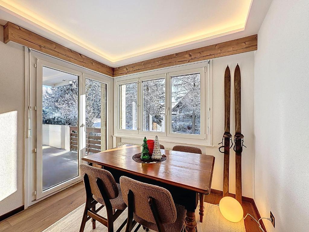 From green to slopes - Alpine ski and golf condo - 5