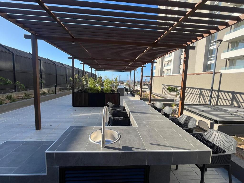 Departamento Premium Nuevo en Primera Linea, Frente al Mar, Vista Unica - 3