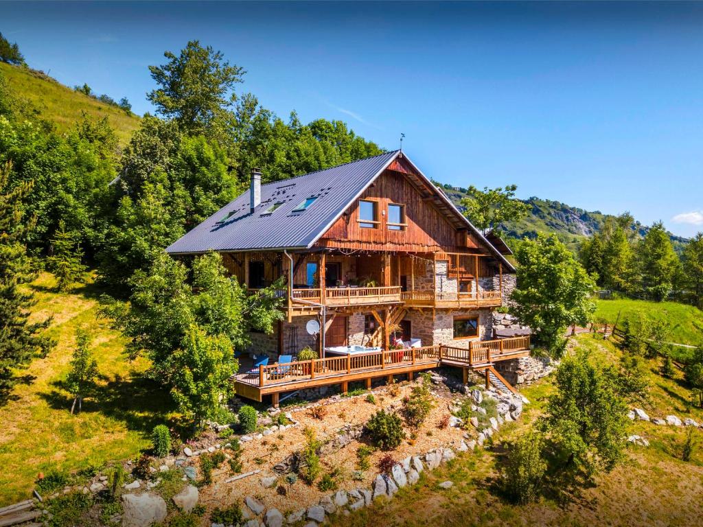 Chalet Bendo - OVO Network - 4