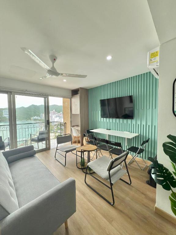 Newly Renovated Oceanfront Duplex In Rodadero - 3