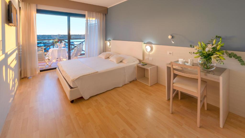 Hotel Marina Uno - 4