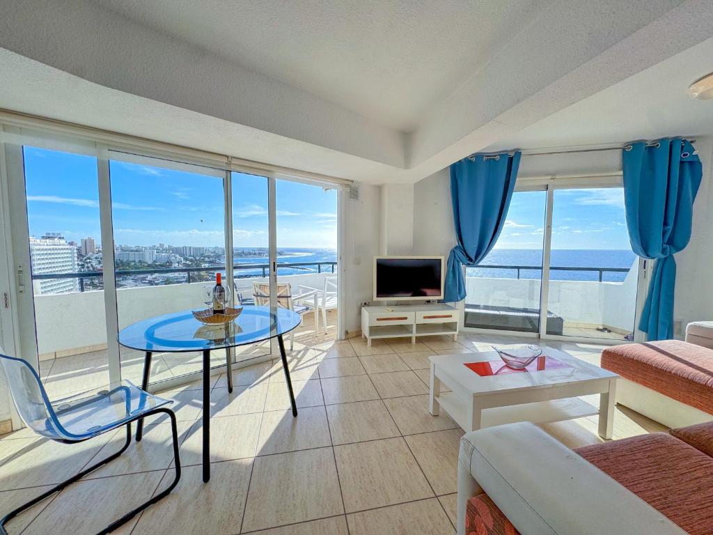 Club Villamar Exclusive Beachfront Penthouse - 2