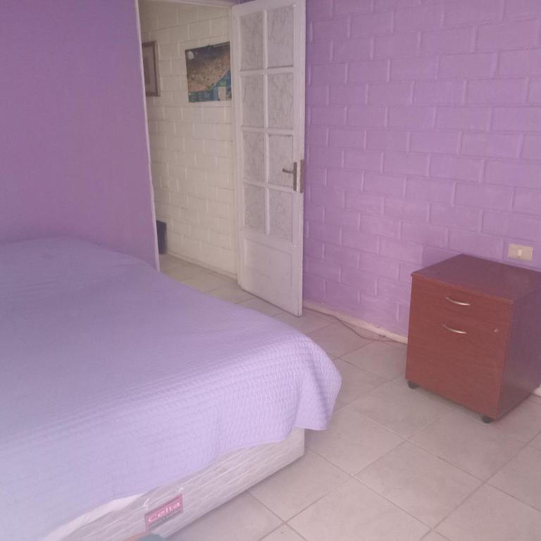 Pieza con baño privado y cama doble - 4