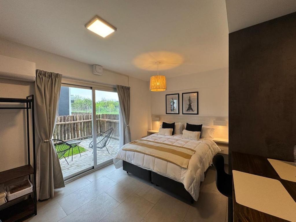 Ezeiza Garden Home 04 - 1