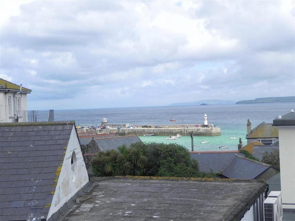 1-Bed Apartment, Tregenna Place, St Ives photo 7