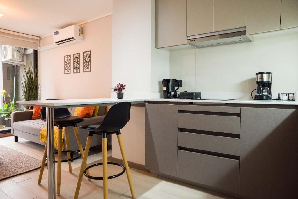 Stylish 1BR Retreat in Santiago Modern Comfort for 3 - 4