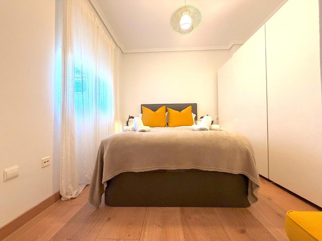 Atico con terraza privada , a 100 metros de playa Levante Santa Pola - 3