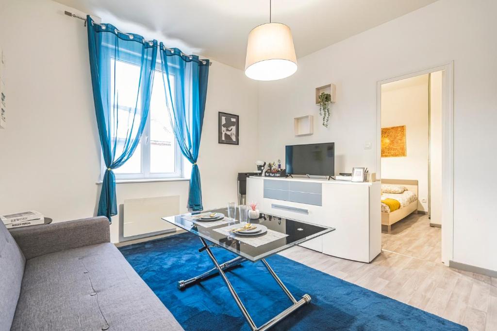 peaceful retreat & cozy apartment in reims , sleep4 ,near city center , free public parking - 3
