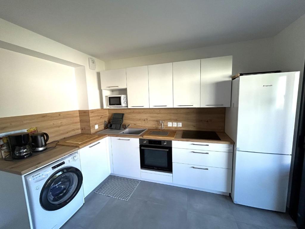 Appartement climatisé proche plage avec parking - FR-1-837-43 - 2