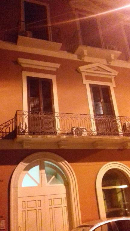Gatto Bianco le Dimore photo