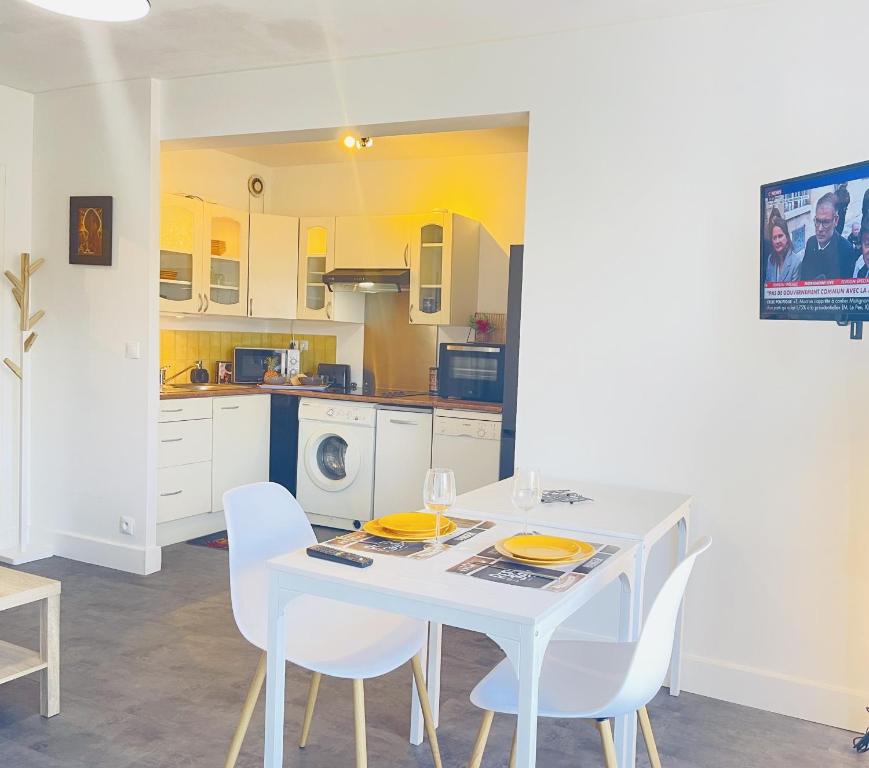 Charmant studio 100 m de la plage - 2