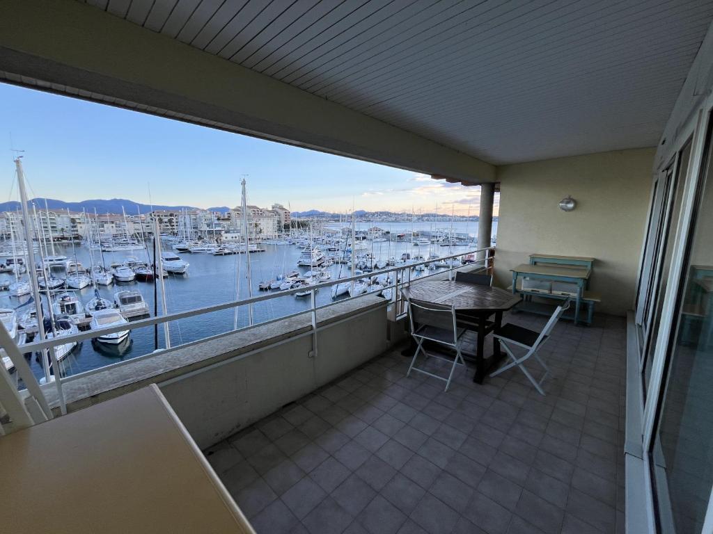 CAP HERMES, 4eme etage, vue exceptionnelle sur le port - 4