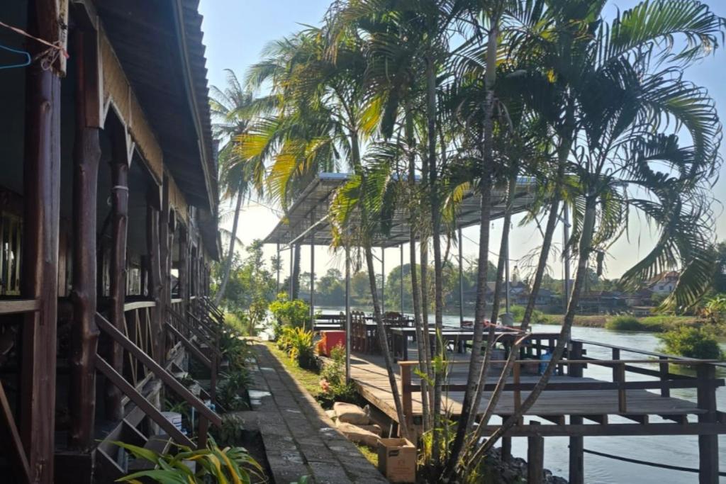 Exterior view, Nongsak Guesthouse and Restaurant in Muang Khong
