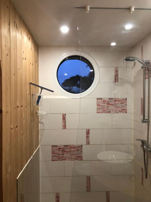 Les Chênes Bleus バスルーム（客室）