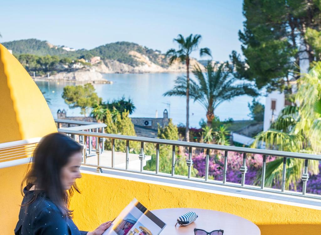 FLOR los Almendros Hotel — Hotel rooms in Peguera, Balearic Islands
