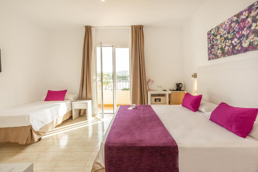 FLOR los Almendros Hotel — Hotel rooms in Peguera, Balearic Islands