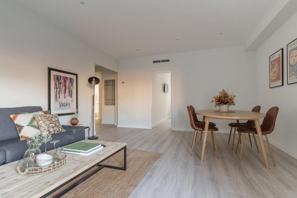 Modern apartment-2Bedrooms 1Bathroom-Chamberí - 4