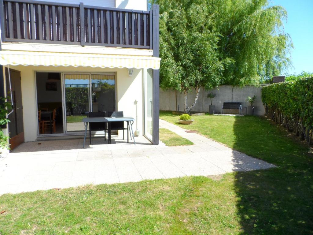 Appartement T2 avec Jardin, Proche Centre et Plage de Cabourg, Parking Inclus - FR-1-487-295 - 1