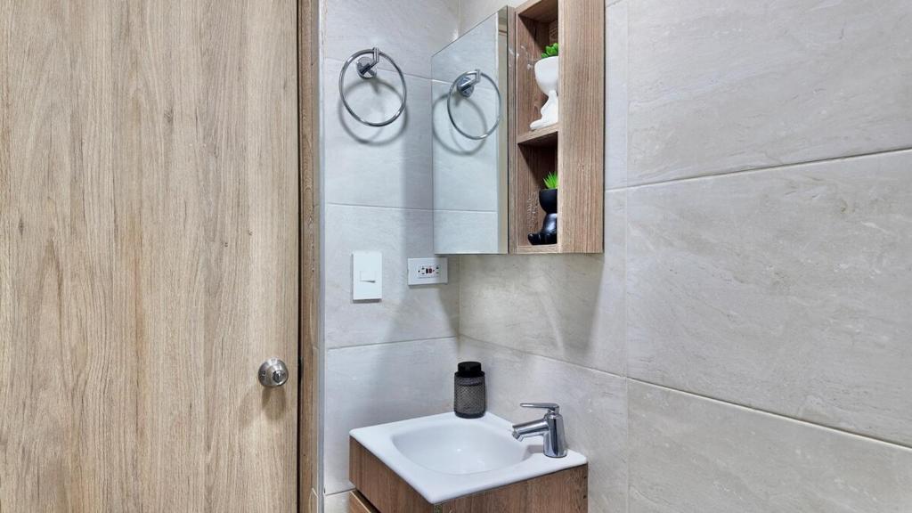 Exclusive Apartment with Ocean View and Premium Design - 3