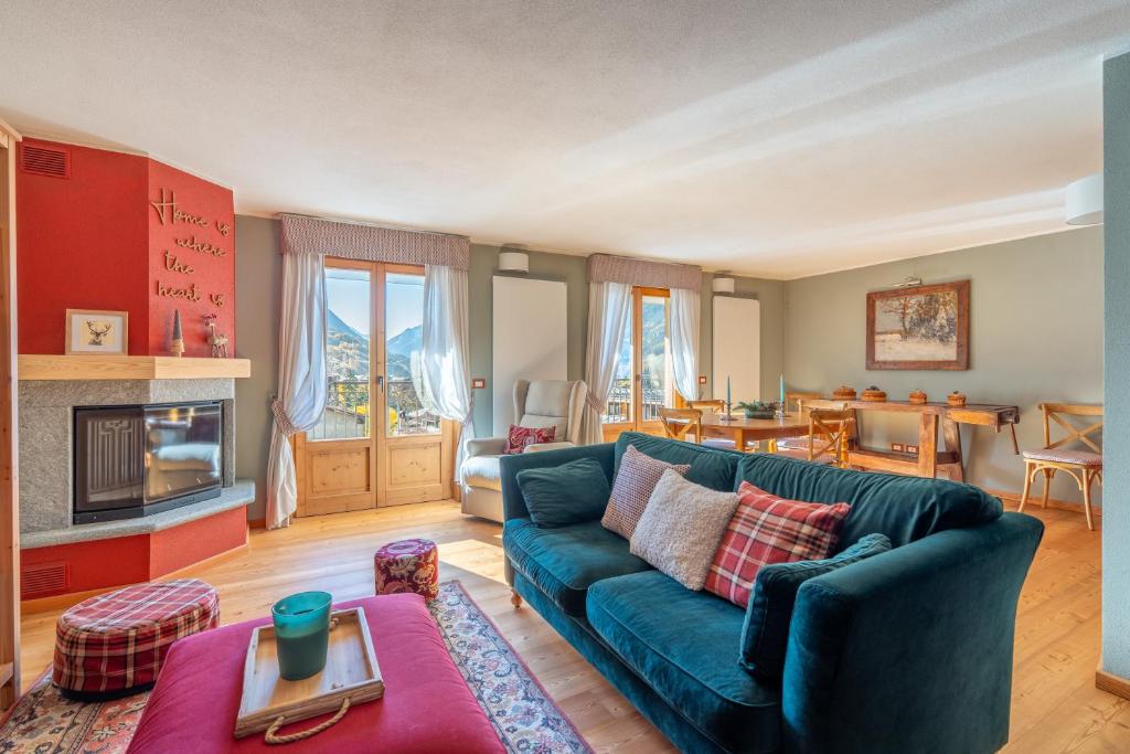 White Peak 77 – Panoramic Ski Slope Views - 1