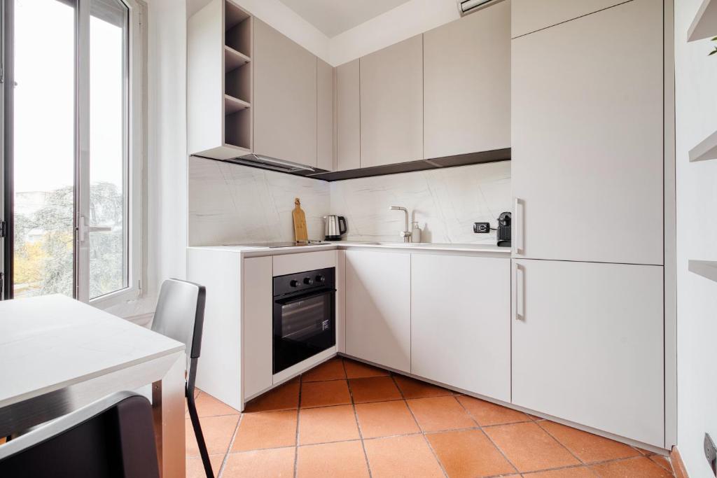 Just Urban Stays - Refined Apartment in City Life 2 min M1 e M5 Metro - 2