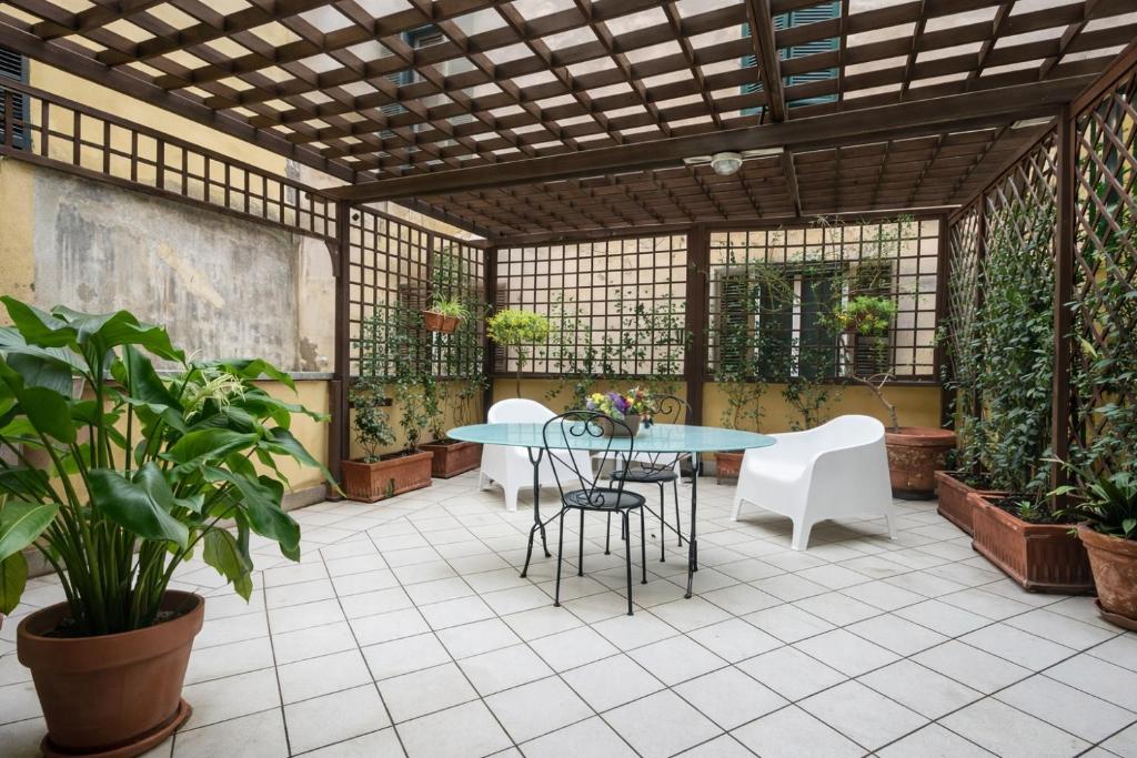 Love Roma Termini Apartment with Terrace - 1