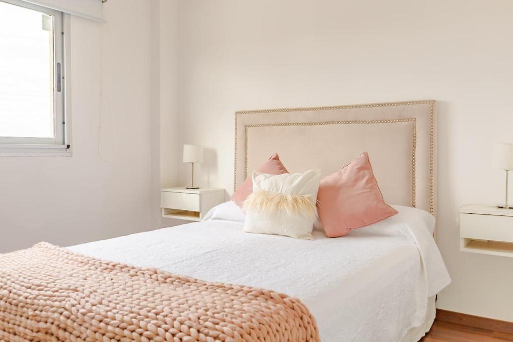Hermoso departamento en complejo residencial - 1