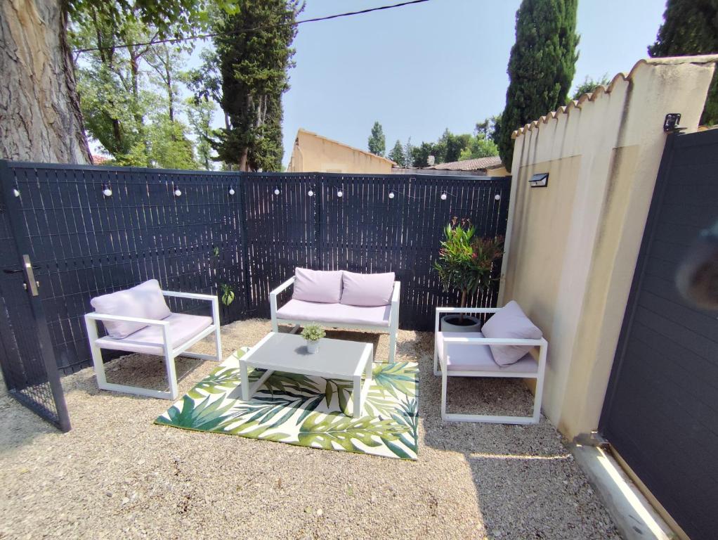 Maisonnette au calme dans résidence avec piscine - 2