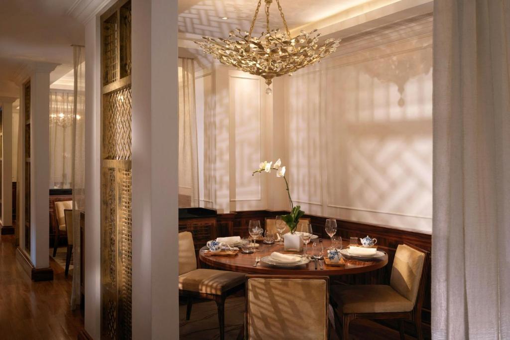 Restaurant, Frasers House, a Luxury Collection Hotel, Singapore in Singapore