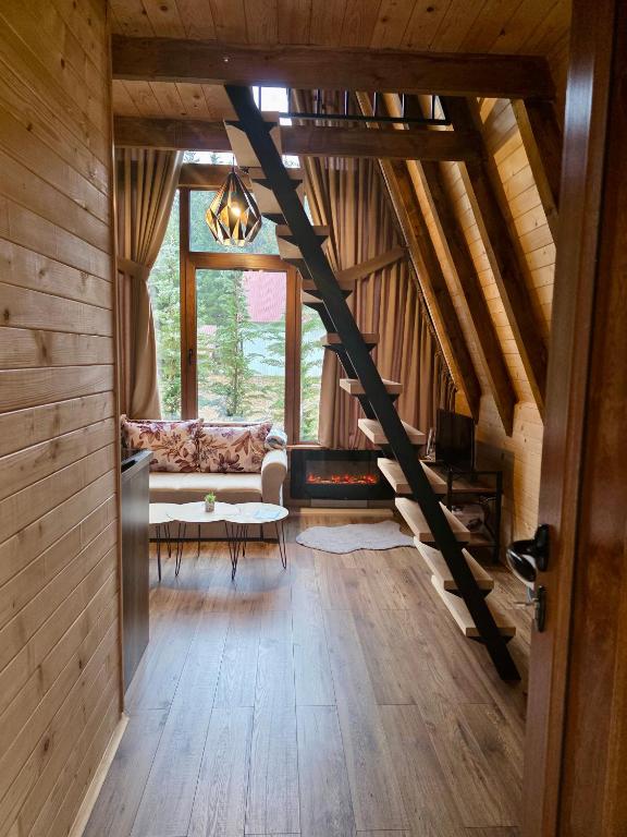 Mountain Houses Emilija - 2