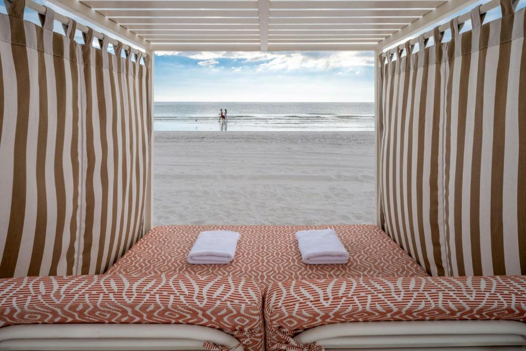 Fitness center, Postcard Inn On The Beach in St. Pete Beach (FL)