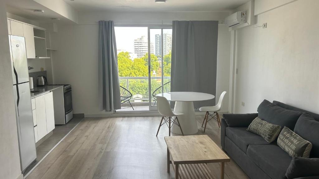 NUEVO !! Hermoso monoambiente de 45mts con balcon y vista abierta - 2