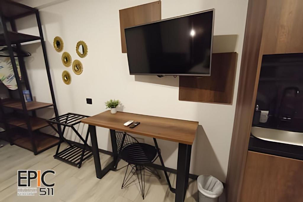 Epic Suite 511 Premium Airport - 5