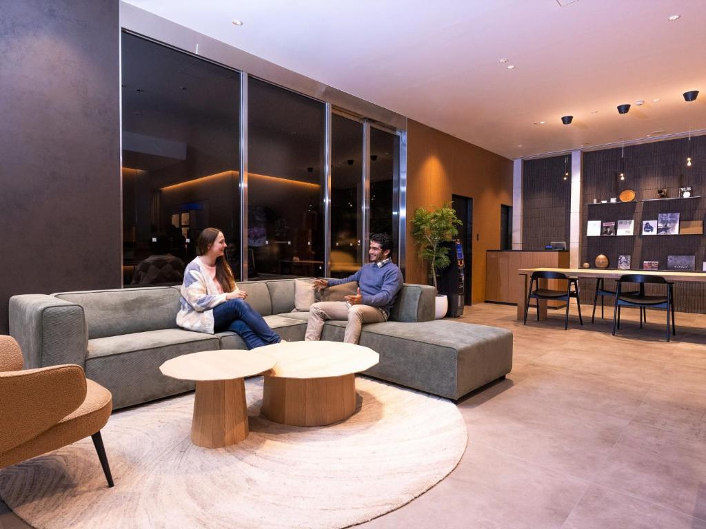 Shared lounge/TV area