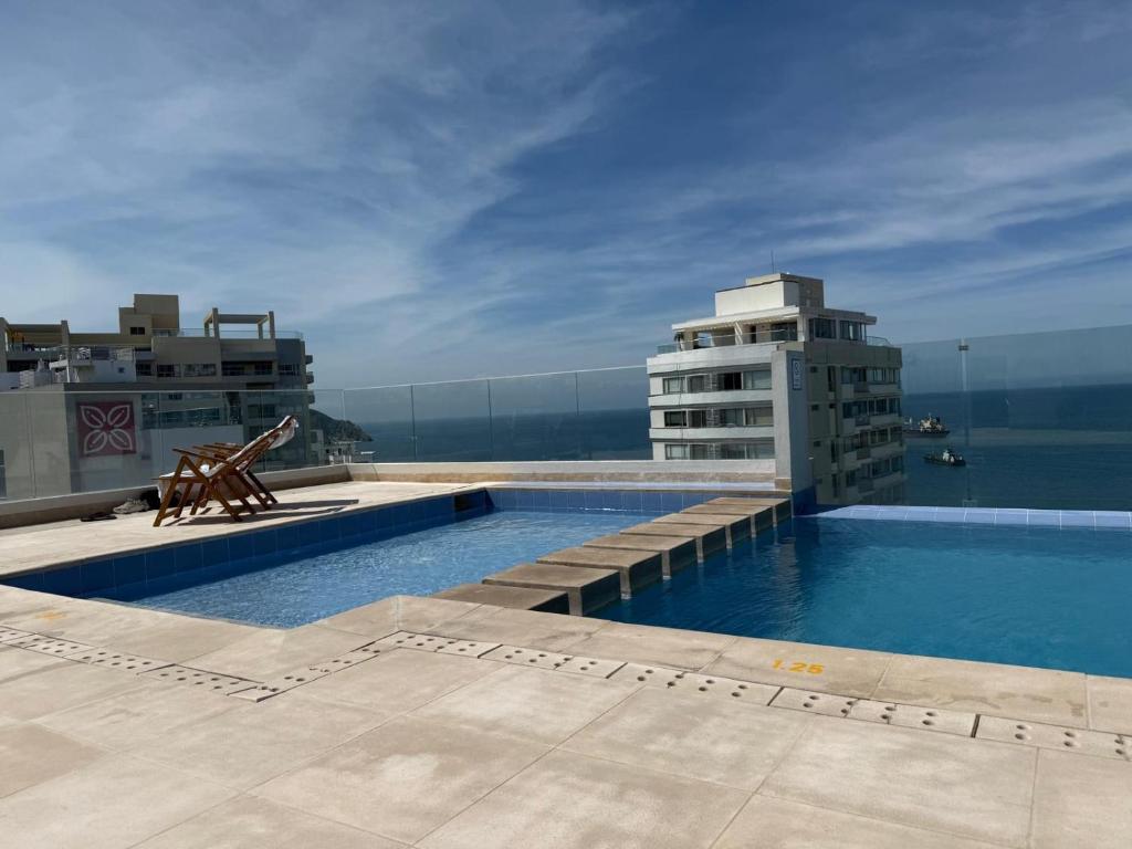 Coastal apartment with pool access and viewpoint - 4