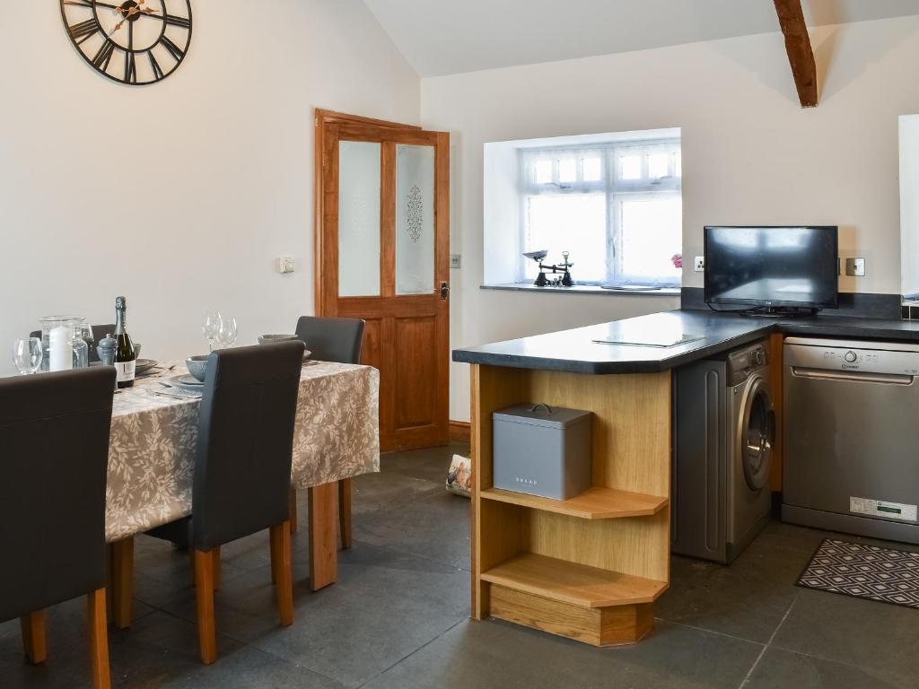 Bryn Derw, Caernarfon photo 6