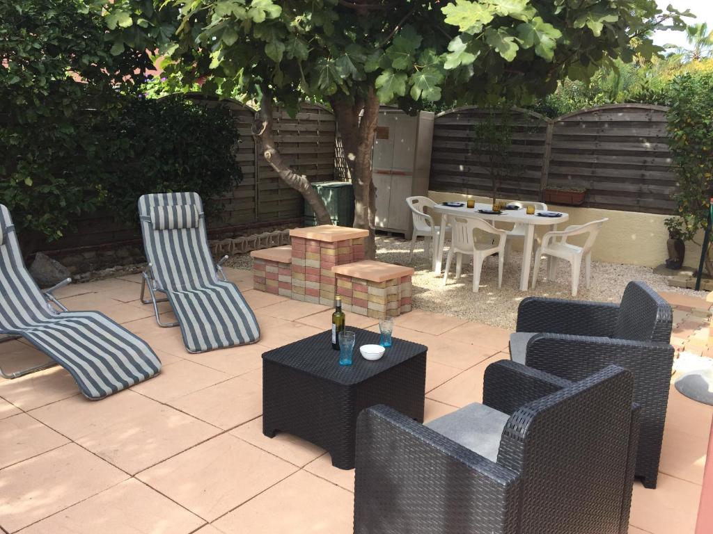 Rez-de-jardin avec Parking Privé pour 4 pers - FR-1-837-71 - 1