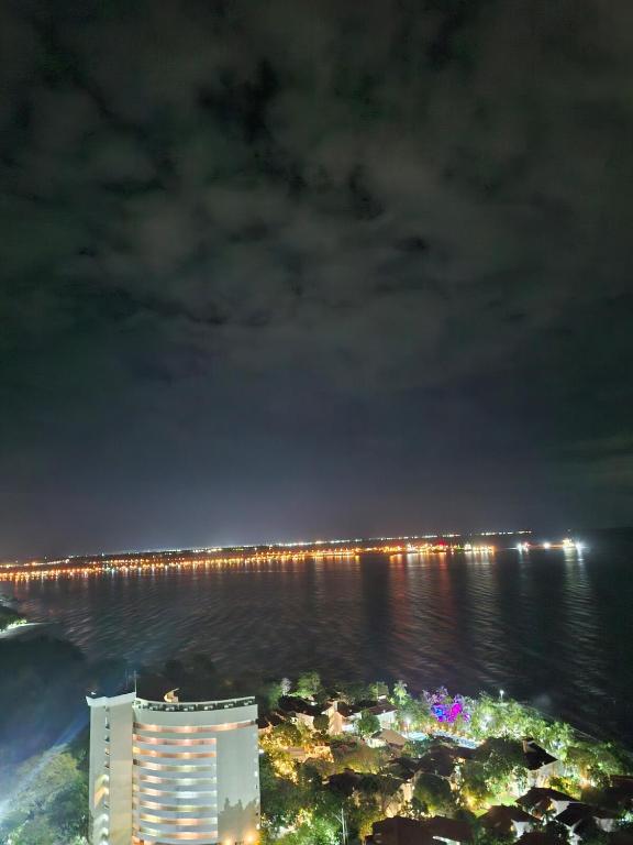 luxury suite with spectacular views and atmosphere - 5