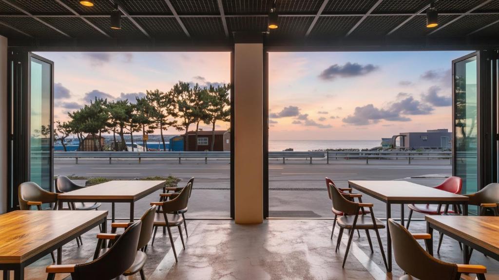 Exterior view, Yangyang Haetteuneun Changmun Pet-Friend in Yangyang