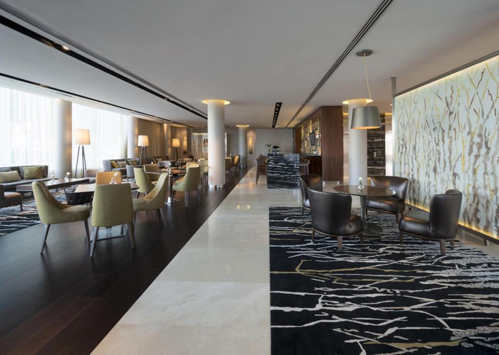 Mercure Santa Rosa La Pampa フロント・ロビー