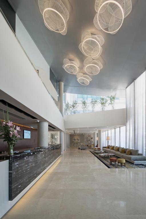 フロント・ロビー