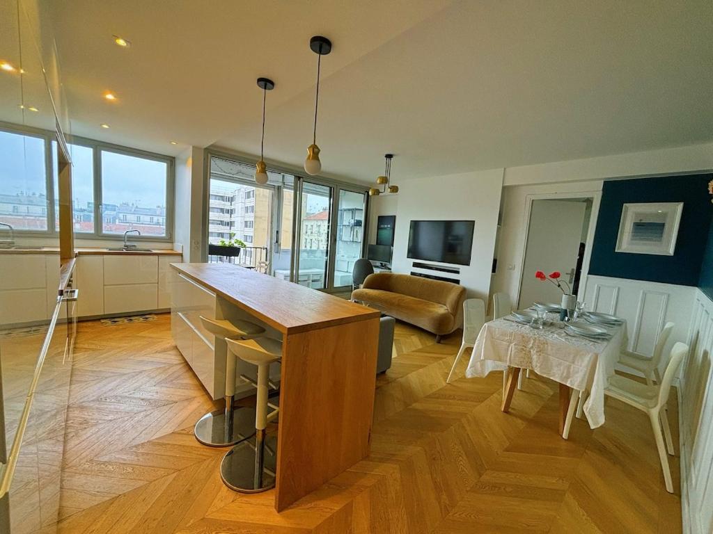 Beautiful family apartment Paris Center 2BR - 6P - 5