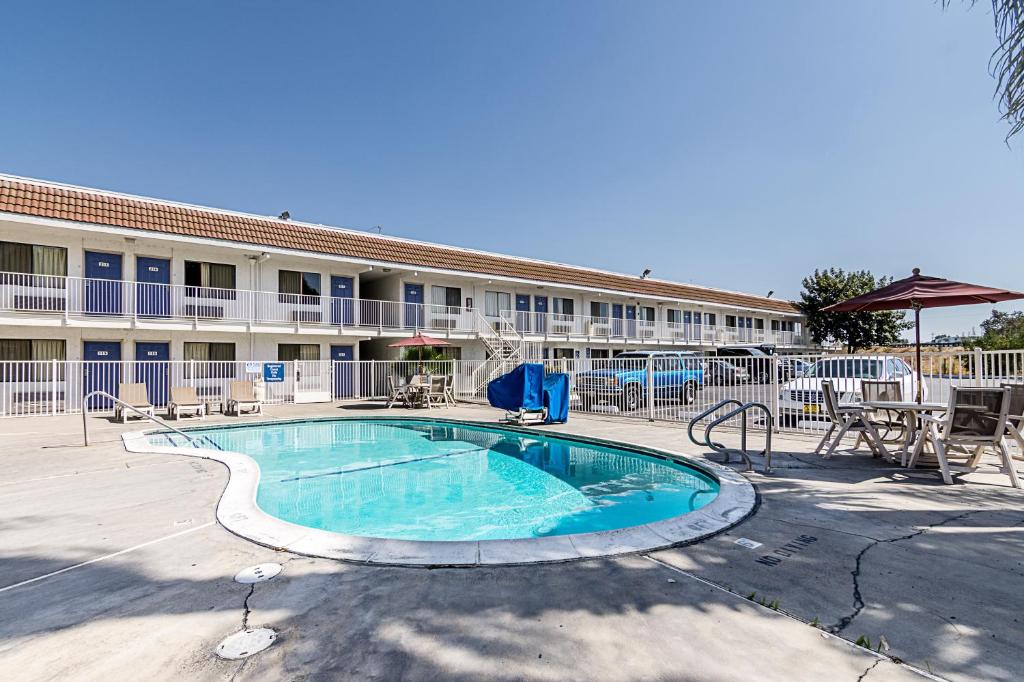 Motel 6-Modesto, CA photo