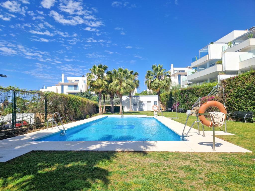 Garden level apt - 300 m to Cabopino Golf - 1