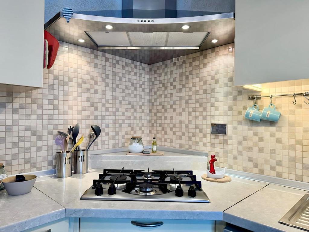 Spacious Home 8 Mins by Metro to City Center - 4