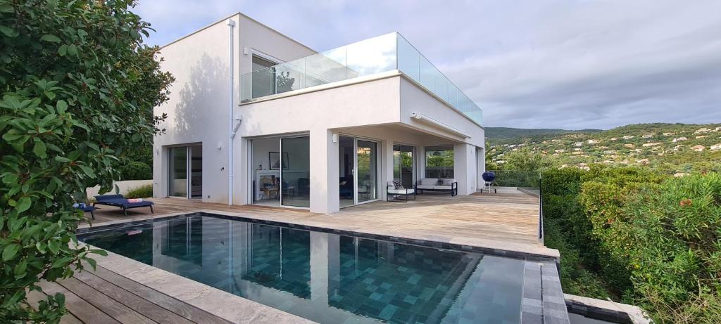 Escapade méditerranéenne, villa 3 étoiles entre mer et nature - 1