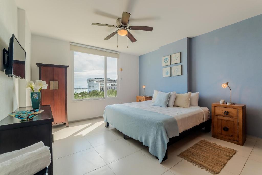 TROPlCAL Beachfront 2 BDR by Casa Paraíso - 3