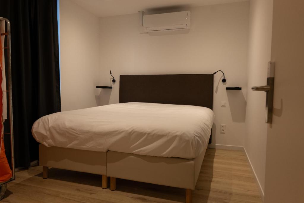 Maison de standing au centre de Reims 7 chambres avec 7 salles de bain, sauna, cour privée - 3